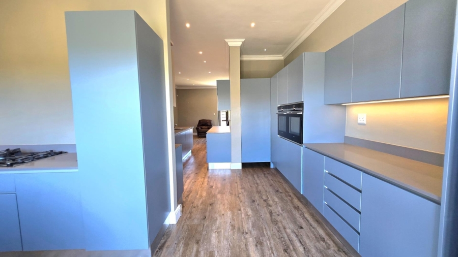 4 Bedroom Property for Sale in Kleinbaai Western Cape